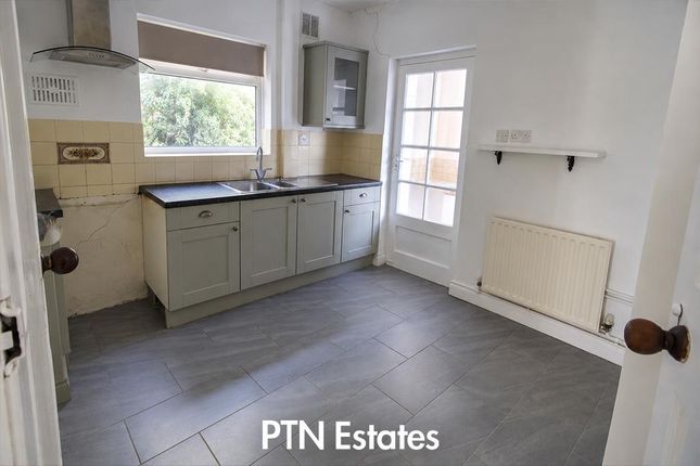 153, Mill Street, Brierley Hill photo 4