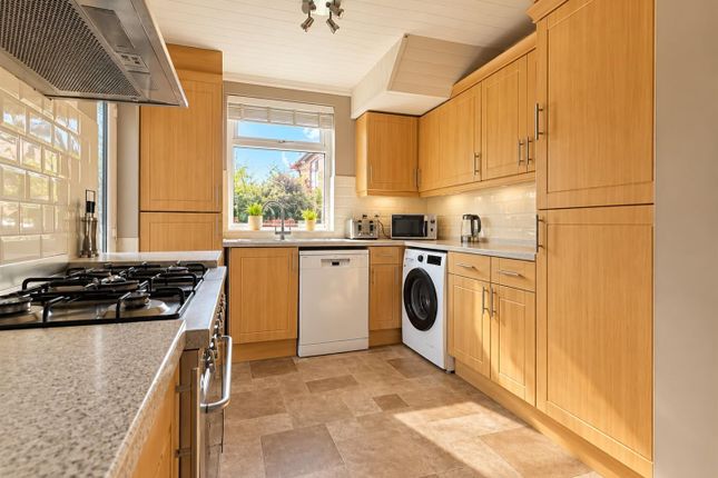 41, Russell Avenue, Preston photo 3
