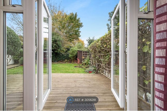 Rosecroft Gardens, Twickenham photo 4