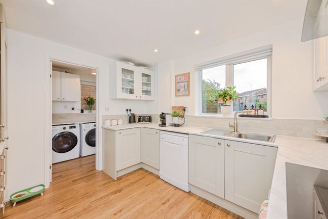 3, Roddis Close, Birmingham photo 3