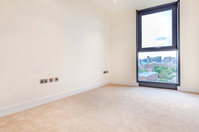 Flat to rent in Foundry House, London