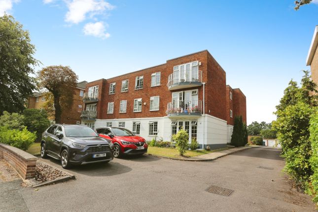 Flat for sale in Oaklands Road, Bromley