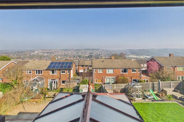 32, Netherfields Crescent, Dronfield photo 2