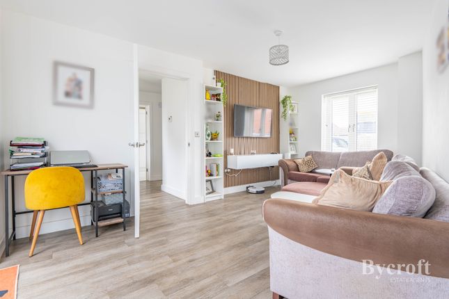 14, Wainscot Drive, Great Yarmouth photo 5