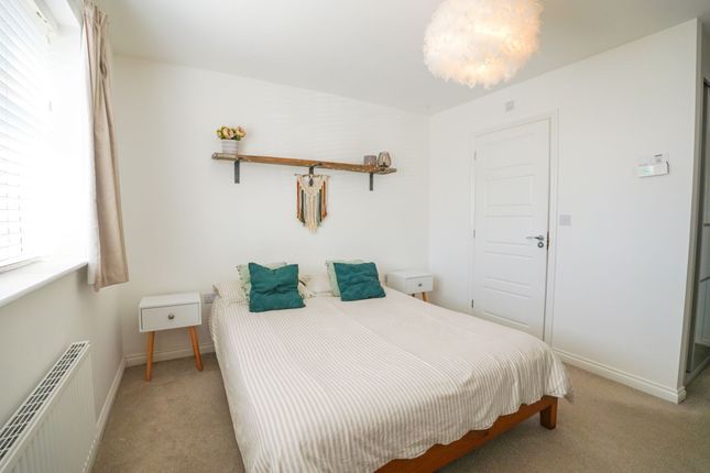 6 Monsella Grove, Retford photo 4