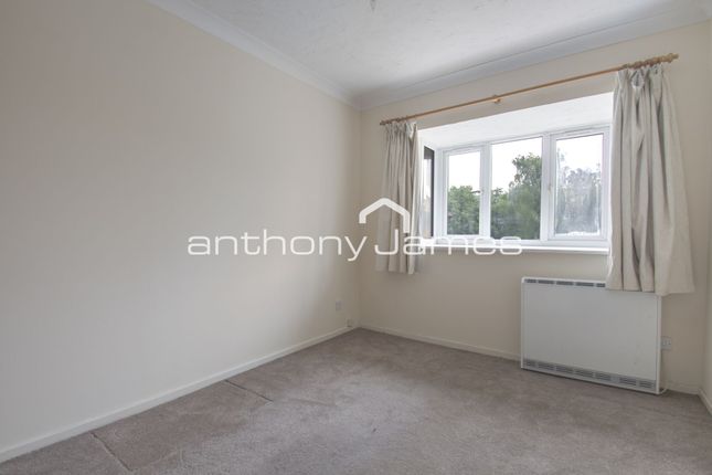 206, Frobisher Road, ERITH photo 4