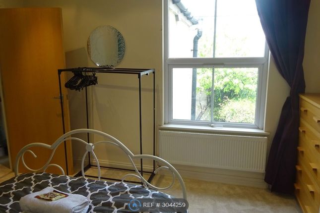B Windsor Terrace, Totterdown, Bristol photo 3