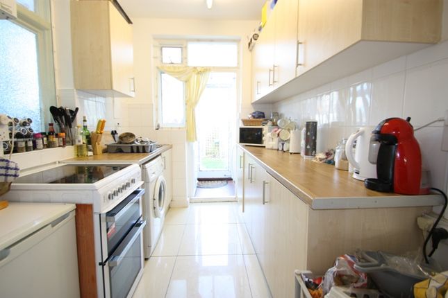 Thumbnail Semi-detached house to rent in Kirkstall Road, Streatham Hill