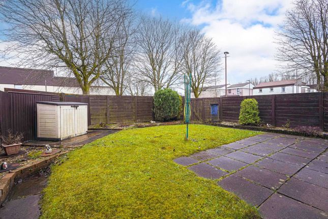 End terrace house for sale in 25 Park Green, Erskine