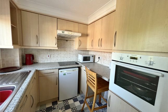 25 Carlton Court,, Blenheim Road, Minehead photo 3