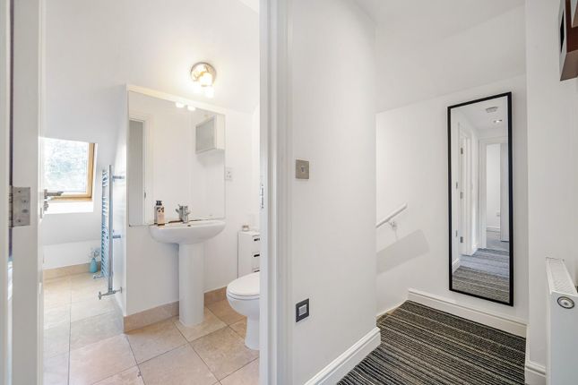 Flat for sale in Tulse Hill, London