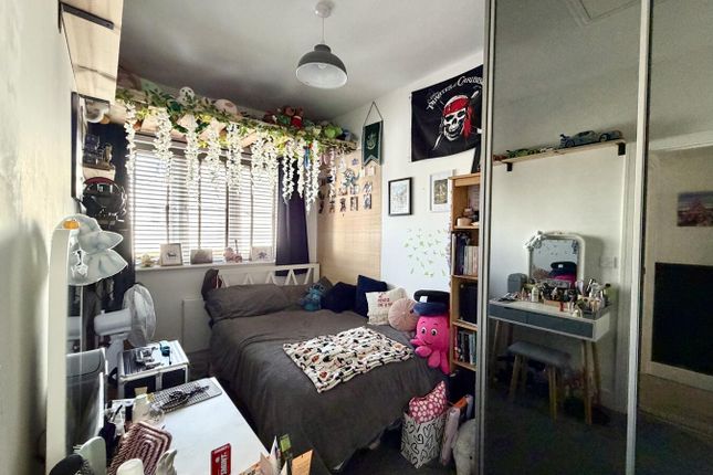 27, Wateringbury Way, Eastbourne photo 4