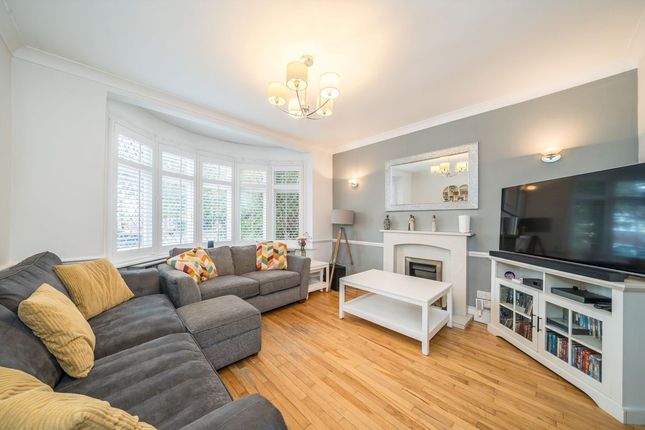 Collingwood Avenue, Surbiton photo 2