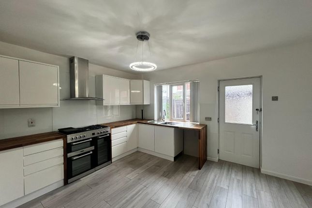 21, St. Helens Place, Castleford photo 5