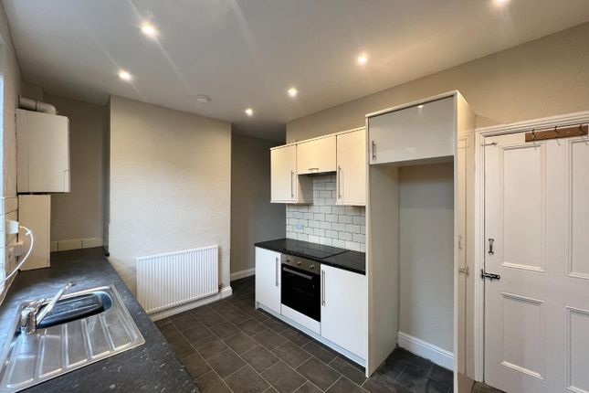 24, Woodland Crescent, Leeds photo 4