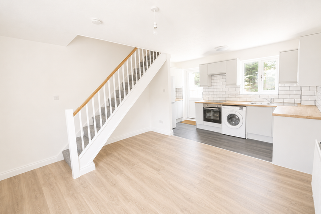 34, Conifer Walk, Stevenage photo 2