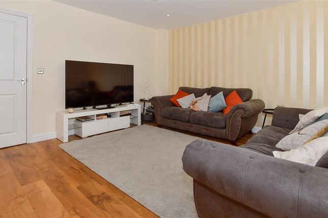 Lounge New