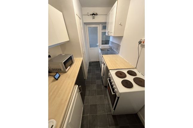 12 Griffin Court, West Drive, Birmingham photo 4