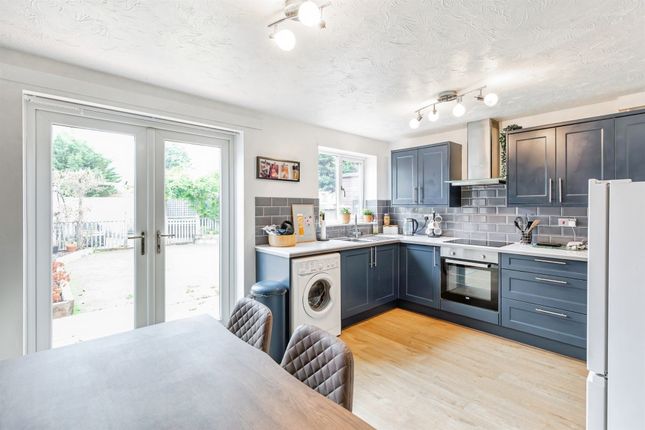 6, Sheffield Court, Wellingborough photo 4