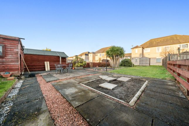 9, Bank Street, Grangemouth photo 3