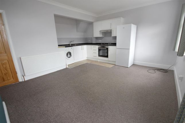 Flat to rent in Derbyshire Lane, Sheffield