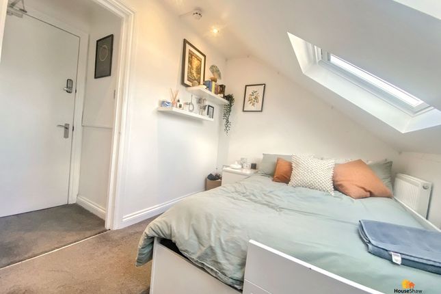 Room 1, 13 Rosebery Avenue, High Wycombe photo 2