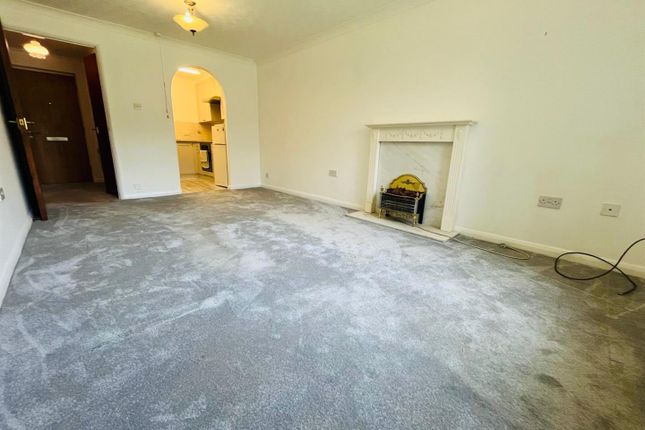 9, Lowry Court, Hyde photo 3