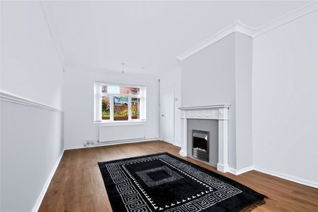 4, Brandon Crescent, Oldham photo 3