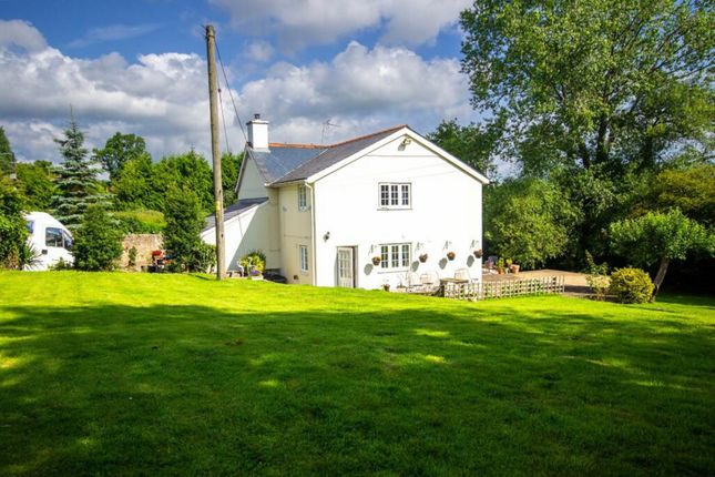 Brook Cottage, Abergavenny Road, Pontypool photo 4