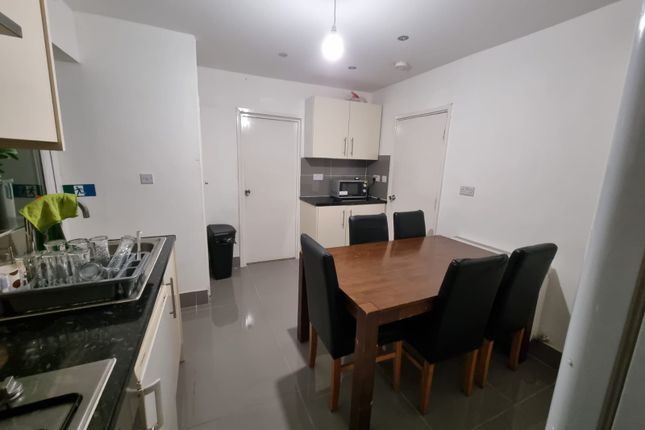 32, Lavender Rise, West Drayton photo 3