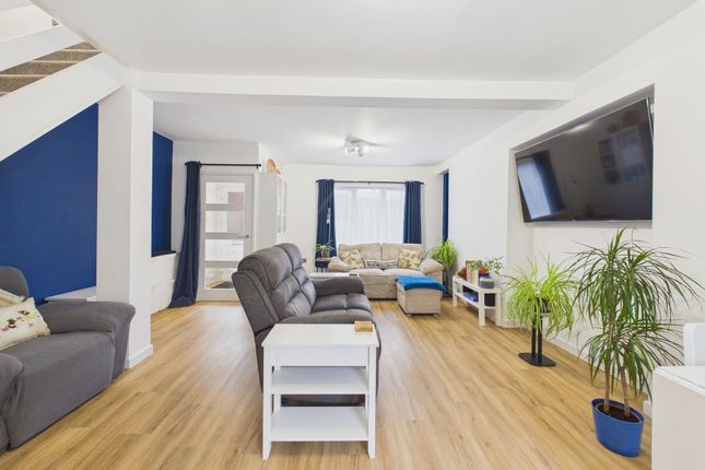 5 Harbour Way, Pembroke Dock photo 2
