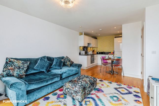 Apartment 35/The Wharf, Dock Head Road, Chatham photo 4