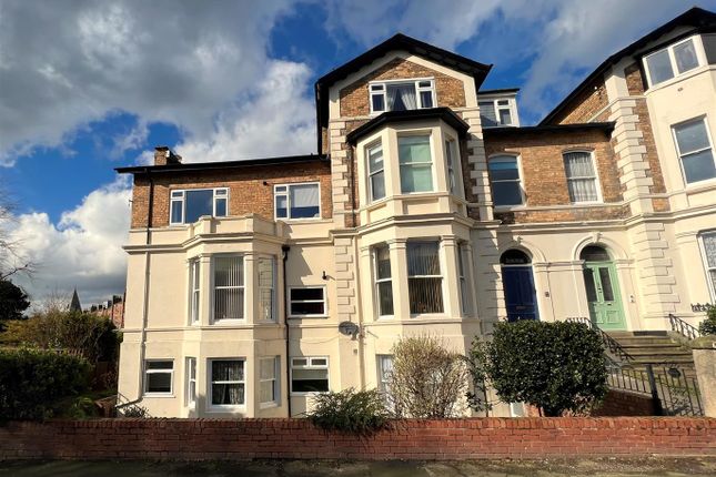 Flat for sale in Westbourne Road, Scarborough