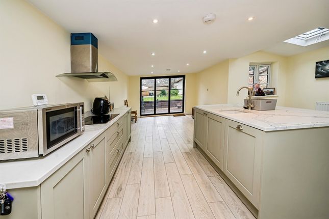 6a, Church End, Aylesbury photo 3