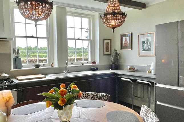 The Walls,, Hampton Court Road, East Molesey photo 4