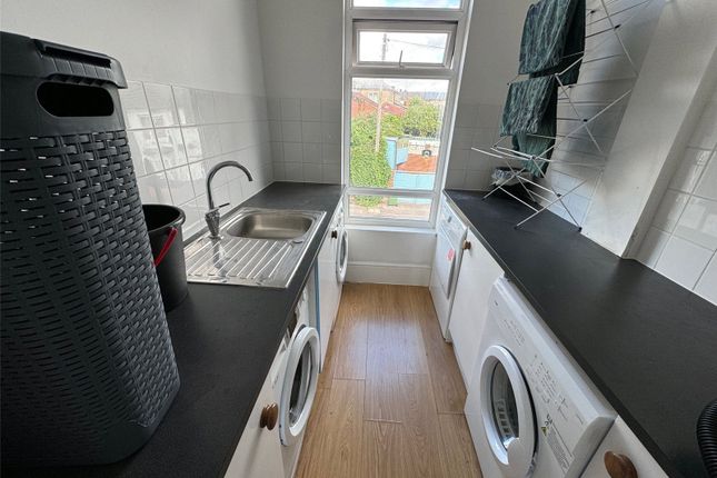 Room 5, 19, Forster Road, Hampshire photo 4