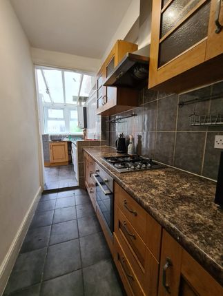 Thumbnail Terraced house to rent in Chadwin Road, London