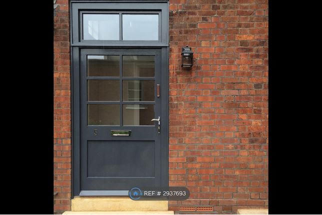 Building, Orchard Square, Caversfield, Bicester photo 2