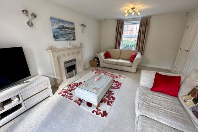14, Watitune Avenue, Nuneaton photo 3
