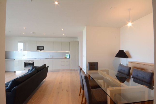 Flat to rent in St Gabriel Walk, Elephant And Castle, London