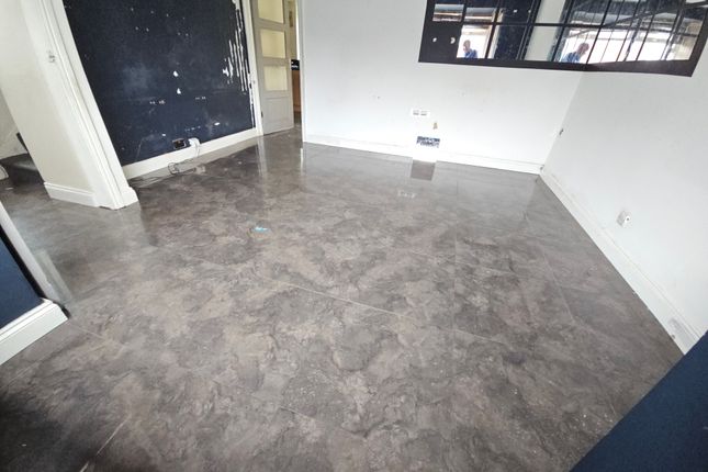 12, Audrey Avenue, Manchester photo 4