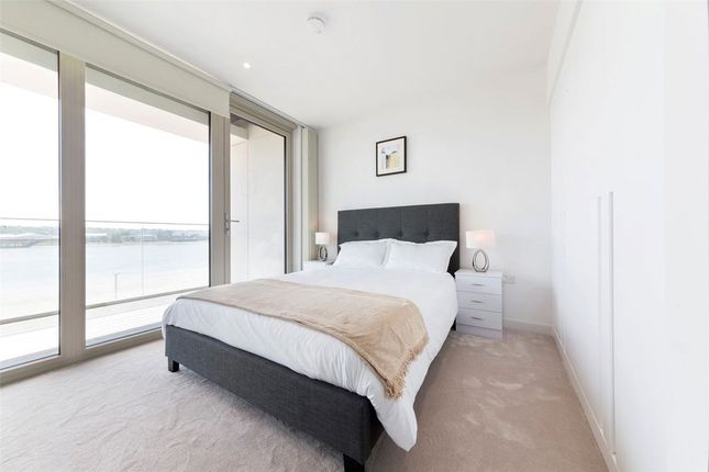 121 Liner House, 16, Admiralty Avenue, London photo 4