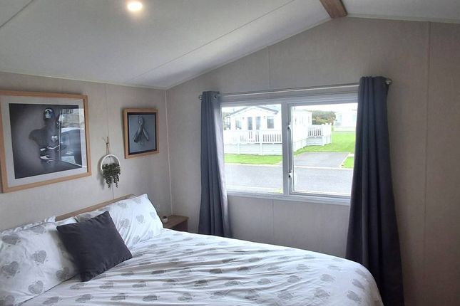 39, Bempton Lane, Flamborough photo 4