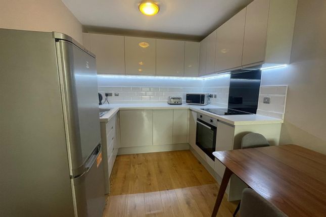 206 Quay Central, Jesse Hartley Way, Liverpool photo 5