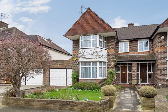 Thumbnail Semi-detached house for sale in Oakleigh Gardens, London