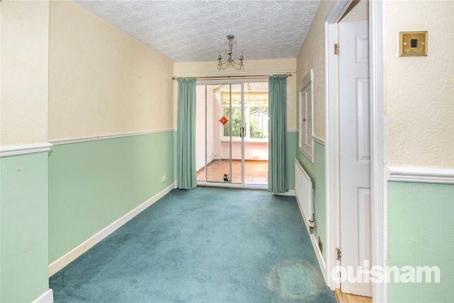 21, Sparrey Drive, Birmingham photo 4