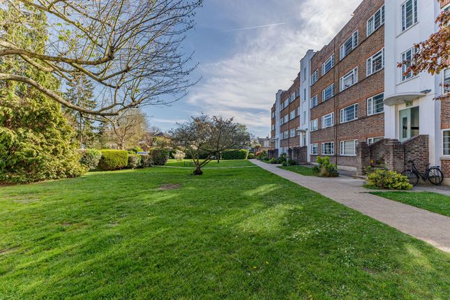 Flat 49, Park Court Park Road, Kingston Upon Thames photo 3
