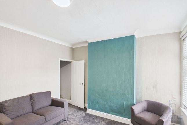 Room 2, 281, Weelsby Street, Grimsby photo 5