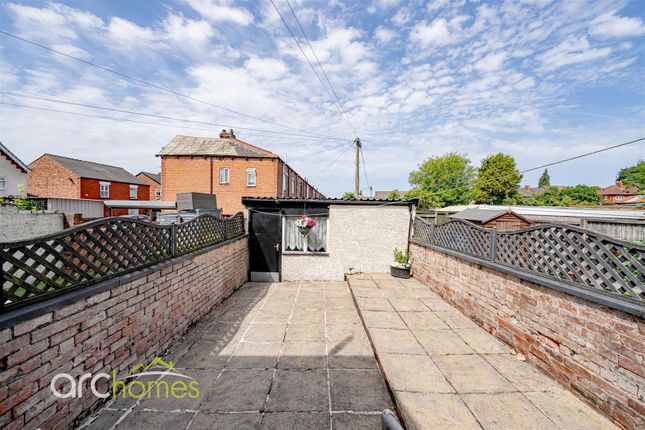 292, Leigh Road, Bolton photo 4