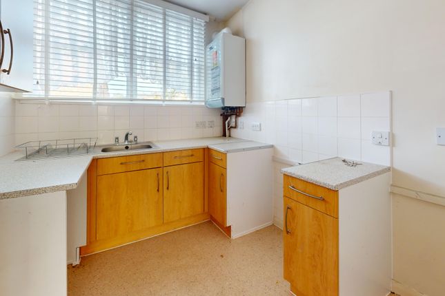 23 Carlton Square, London photo 4